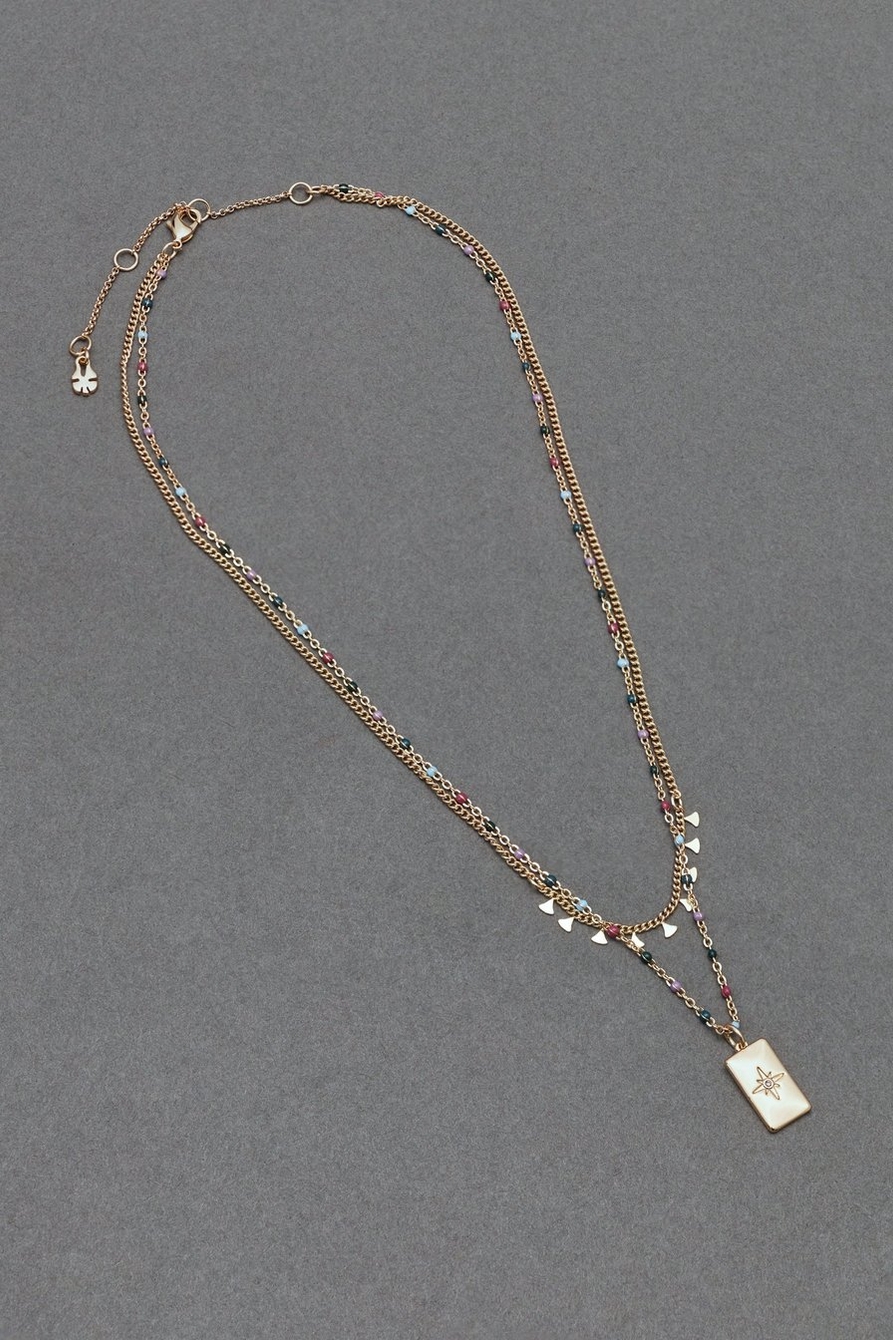 pendant layer necklace